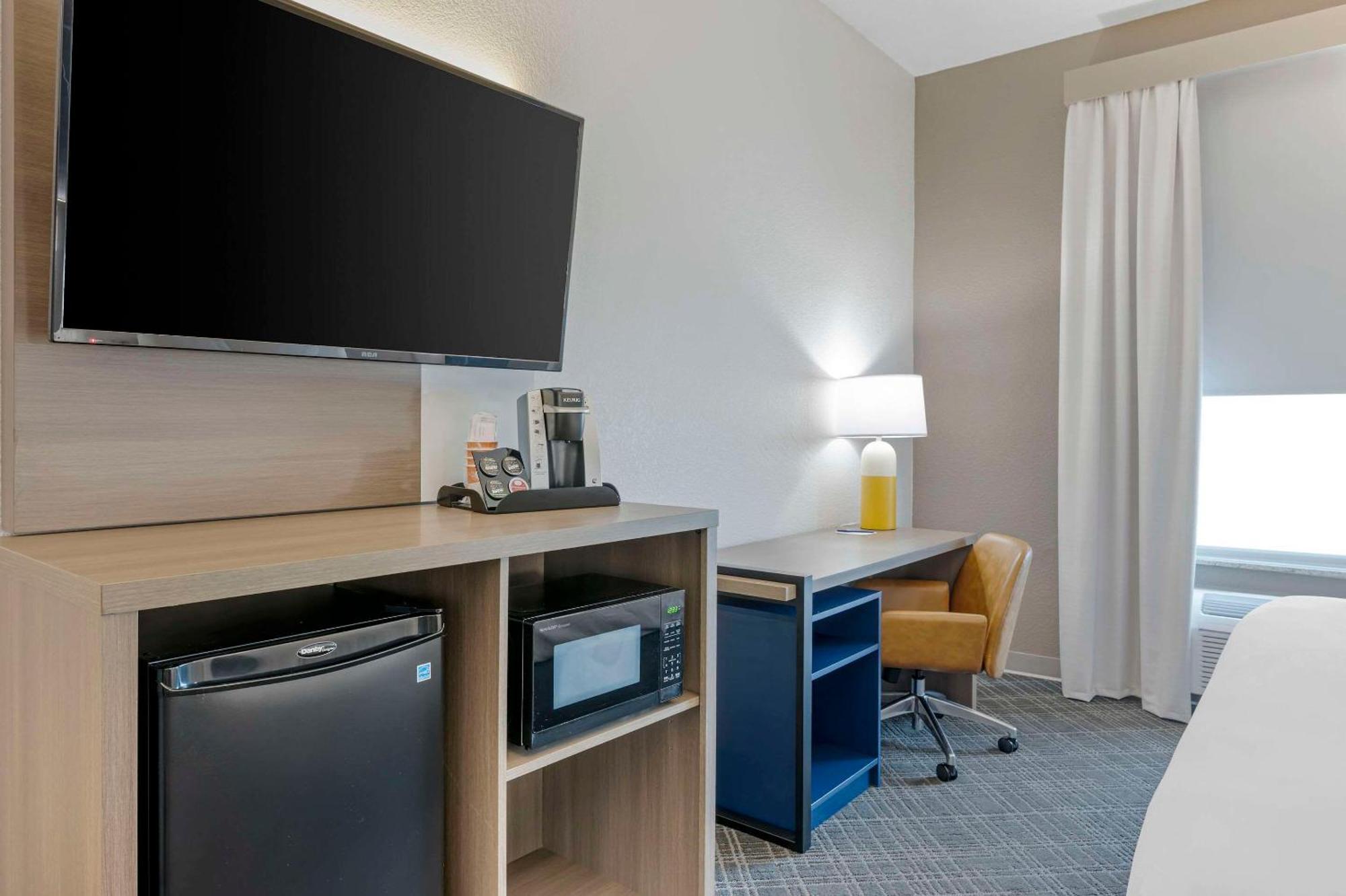Comfort Suites West Indianapolis - Brownsburg Ngoại thất bức ảnh